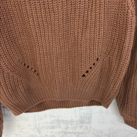 Nice sweater - Picture 2 of 6